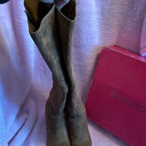 Shoe Dazzle ladies boots